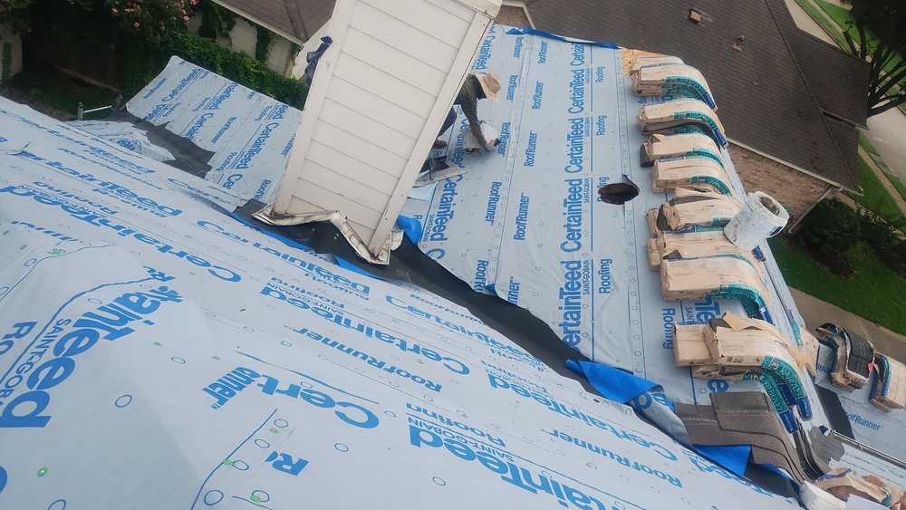 Slide of Inestroza Roofing & Construction