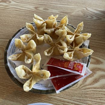 Joyee's Dumpling House - fried cream cheese wonton - Chinese Near Me - Vista, California Joyee's Dumpling House - fried cream cheese wonton - Chinese Near Me - Vista, California