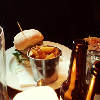 The Ivy House - Irish Pub Near Me - Dublin, D