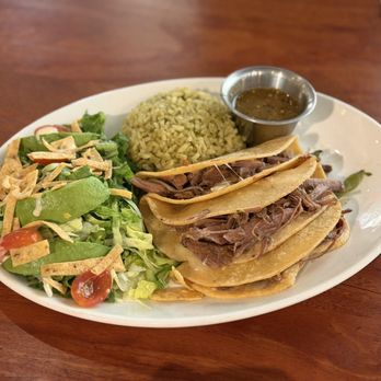 Mi Cocina - Tacoes de brisket ($18.25) - Tex-Mex Near Me - Dallas, Texas Mi Cocina - Tacoes de brisket ($18.25) - Tex-Mex Near Me - Dallas, Texas