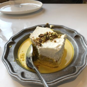 Da Gama - Sponge cake with pistachio and turmeric cream - Indian Near Me - Houston, Texas Da Gama - Sponge cake with pistachio and turmeric cream - Indian Near Me - Houston, Texas