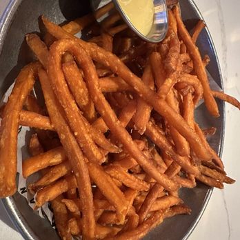 Gordon Ramsay Burger - Sweet Potato fries - Salad Near Me - Chicago, Illinois