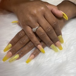 Dazzling Nail