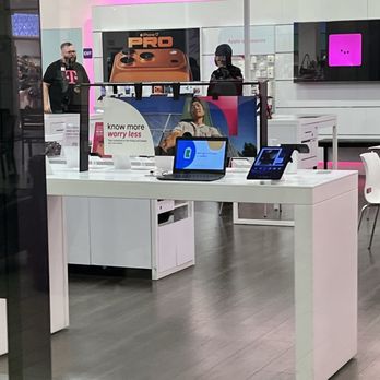 T-Mobile - TRASH EMPLOYEES - Mobile Phones Near Me - Cerritos, California