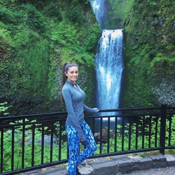 Multnomah Falls - Multnomah Falls - Hiking Near Me - Bridal Veil, Oregon Multnomah Falls - Multnomah Falls - Hiking Near Me - Bridal Veil, Oregon