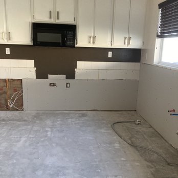 Mastercraft Home Improvement - Other angle of before kitchen - General Contractors Near Me - Murrieta, California Mastercraft Home Improvement - Other angle of before kitchen - General Contractors Near Me - Murrieta, California
