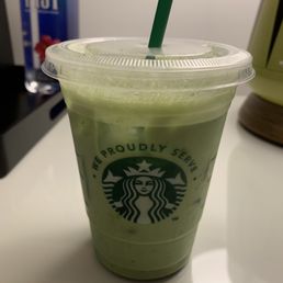 Iced matcha latte (ok taste watered down)