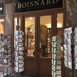 Boisnard - Storefront located in a smaller alleyway of shops.