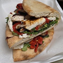 Bravo's Pizza and Family Restaurant