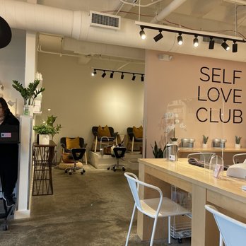 The W Nail Bar - Nail Salons Near Me - Indianapolis, Indiana