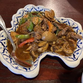 Chili Thai - Silverdale - KEE MAO NEAU (DRUNKEN BEEF) - Thai Near Me - Silverdale, Washington Chili Thai - Silverdale - KEE MAO NEAU (DRUNKEN BEEF) - Thai Near Me - Silverdale, Washington