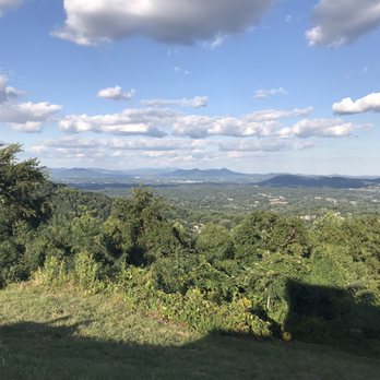Valhalla Vineyards - Wineries Near Me - Roanoke, Virginia