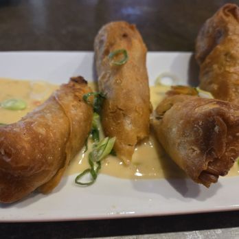 Hyde Social - Philly cheesesteak egg rolls - Desserts Near Me - Arlington, Virginia