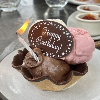 Solbar - Chocolate, strawberry, and vanilla ice cream - New American Near Me - Calistoga, California Solbar - Chocolate, strawberry, and vanilla ice cream - New American Near Me - Calistoga, California