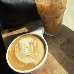 Cinnamon Flat White w Oatmilk