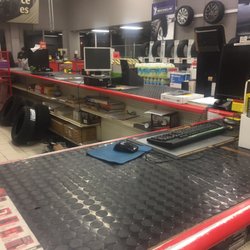 Canadian Tire - Auto parts counter ...... no one works here