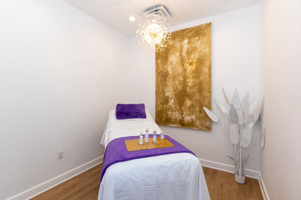 Skinphorea Facial Bar & Acne Clinic Corktown Logo