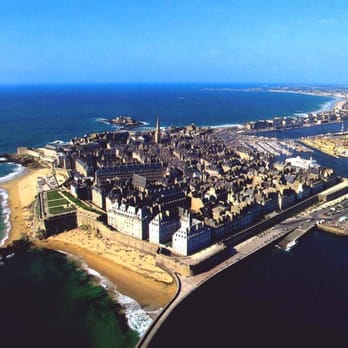 Gare de Saint-Malo - intramuros(walled city) Saint-Malo web photo - Public Services & Government Near Me - Saint Malo, 35