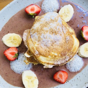 Bistro Monk - Pancakes with fruit - Coffee & Tea Near Me - Staré Město, Puerto Rico