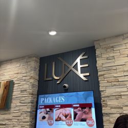 MassageLuXe - Beautiful lobby
