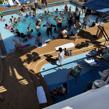 Disney Cruise Line - Overcrowded pools - Transportation Near Me