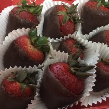 Edible Arrangements - Horrible, old, mushy strawberries. - Florists Near Me - Saugus, California Edible Arrangements - Horrible, old, mushy strawberries. - Florists Near Me - Saugus, California