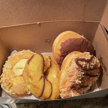 Dixie Cream Donuts - Banana Cream, Banana Glazed, S'mores and Bavarian Cream - Donuts Near Me - West Palm Beach, Florida