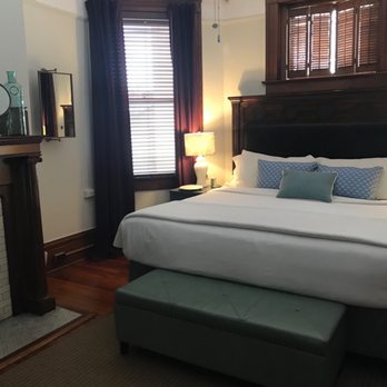 The Simon Savannah - my bedroom - clean and cozy - Vacation Rentals Near Me - Savannah, Georgia