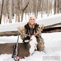 Northwoods Antler Lodge - Piebald buck.