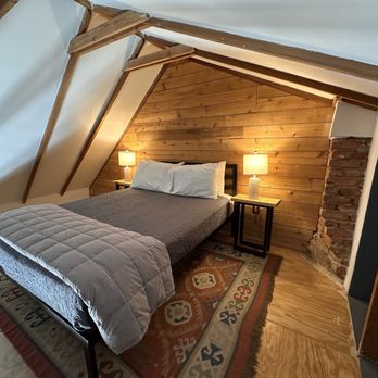The Lincoln Marfa - Hotels Near Me - Marfa, Texas