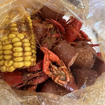 Crab N Spice - 1 lb. Crawfish with CNS Sausage Potatoes Corn Medium Spice Level - Cajun/Creole Near Me - Palmdale, California