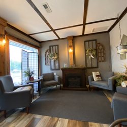 Red Wing coffee - Lounge area