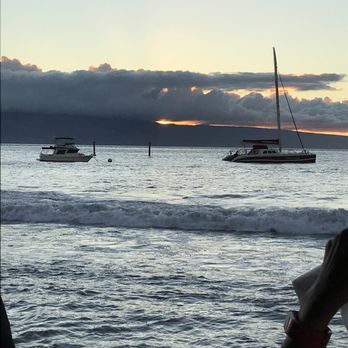 Honu Oceanside - Sunset - Seafood Near Me - Lahaina, Hawaii Honu Oceanside - Sunset - Seafood Near Me - Lahaina, Hawaii