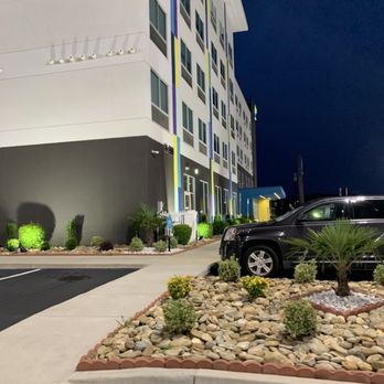 Tru by Hilton Florence I-95 - Hotels Near Me - Florence, South Carolina Tru by Hilton Florence I-95 - Hotels Near Me - Florence, South Carolina