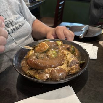 The Hare and The Hound - Bangers and mash - Irish Near Me - Putnam, Connecticut