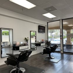 Abby’s Threading & Waxing - inside area so clean!!