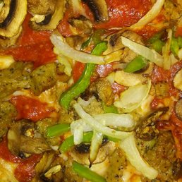 1/4/19 -- Another great deluxe pizza. I always get light cheese and thin crust. Nice people, too. I got the carry out. -E
