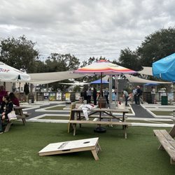 Par Bar - Outside mini golf