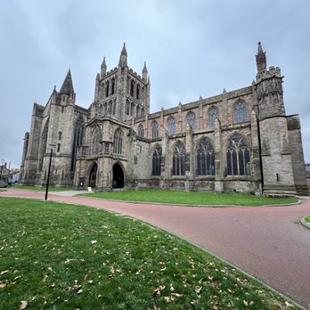 Hereford Cathedral - Churches Near Me - Hereford, HEF