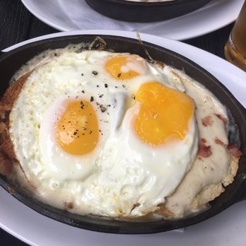 Batch - Egg and cheese biscuit skillet - American Near Me - Miami, Florida Batch - Egg and cheese biscuit skillet - American Near Me - Miami, Florida