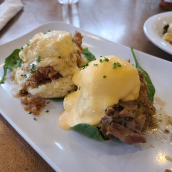 Ruby Slipper Central Business District - Peacemaker ($16) with one Eggs Cochon and one Chicken St. Charles - Breakfast & Brunch Near Me - New Orleans, Louisiana