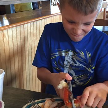 Bennett's Calabash - Getting serious with the crab legs! - Seafood Near Me - Myrtle Beach, South Carolina