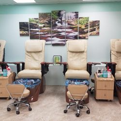 Natural Nails Bar