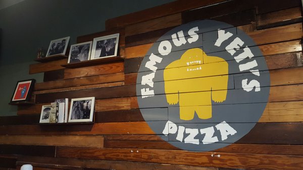 Famous Yeti's Pizza by null