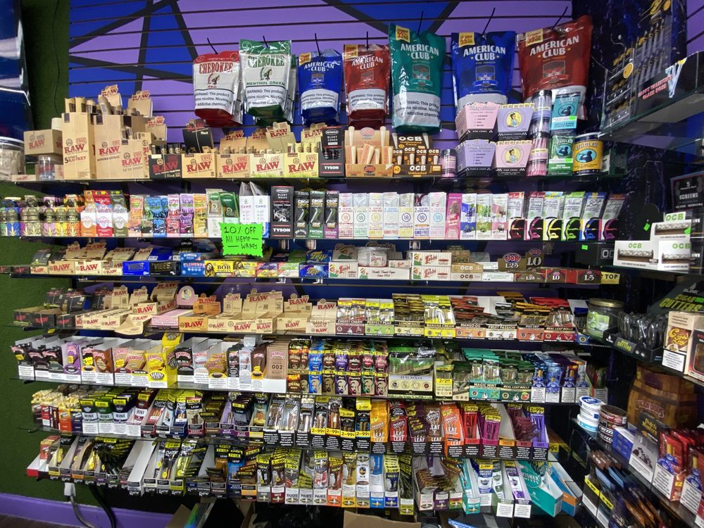 PLUTO SMOKE VAPE AND MORE Updated October 2024 6330 Lawrenceville