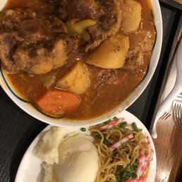 Oxtail stew with 2 sides- mash potato and their awesome fried noodles