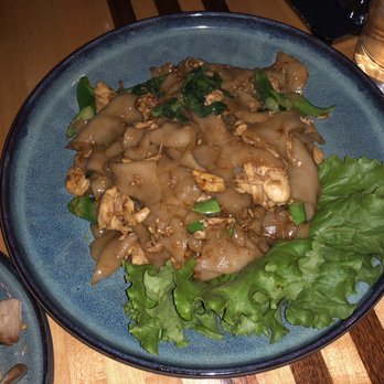 Beau Thai - Pad Se Ew with Chicken - Thai Near Me - Washington, DC, District of Columbia