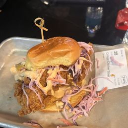 Pulled chicken slider