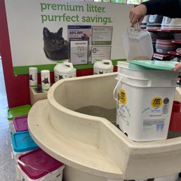 Cat litter refill station Cat litter refill station