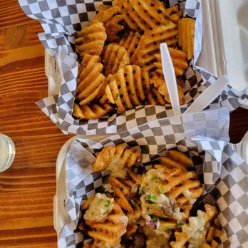 Briskets and Gravy - $5 fries, next to $14 brisket fries :( - Food Trucks Near Me - Fairview, Oregon